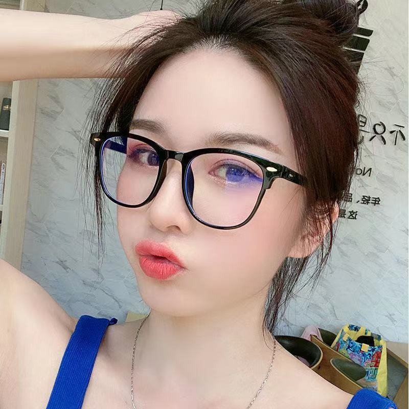 نظارات خفيفة الرجعية إطار شفاف - مراجعة Glow In The Dark Party Glasses وسعره