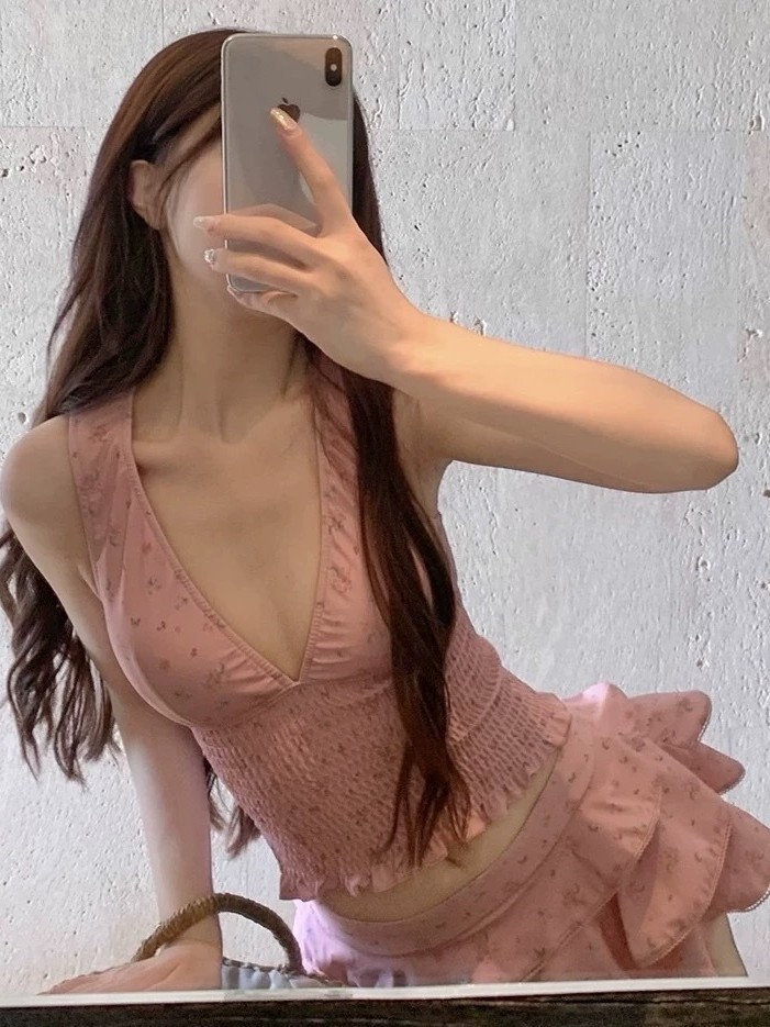 ملابس نسائية صيفية، بدلة سباحة - مراجعة Costumes وسعره