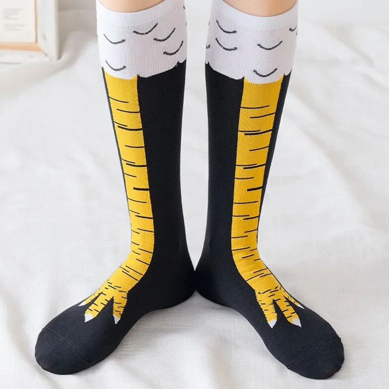 جوارب طويلة مضحكة بتصميم مخلب  - مراجعة Funny Chicken Leg Socks وسعره